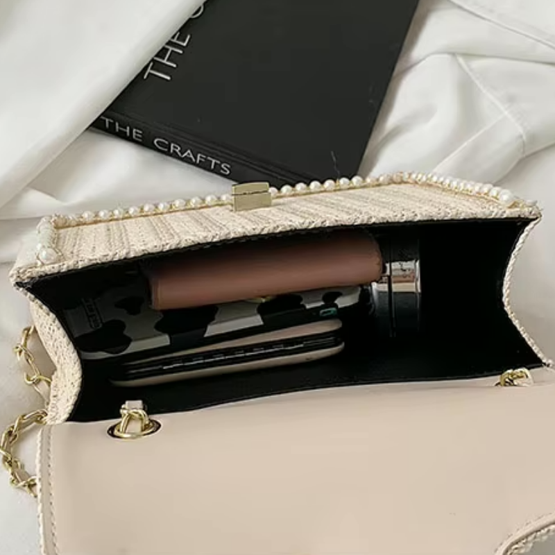 Baili Luxe Rieten Schoudertas met Elegant Pareldetails for a Stijlvolle Look